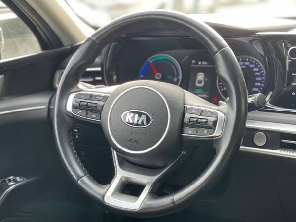 2021 Kia K5 — Miniatură 10