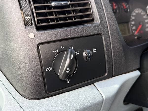 2012 Ford Transit — Miniatură 10