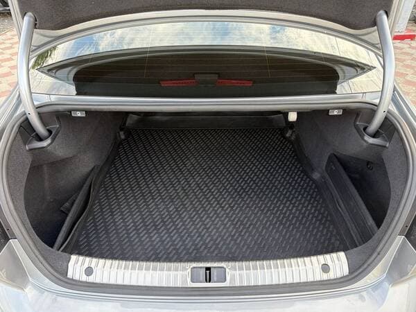 2018 Volkswagen Passat — Miniatură 20