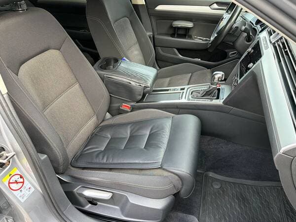 2018 Volkswagen Passat — Miniatură 8