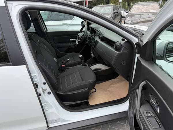 Dacia Duster 2022 — Миниатюра 6