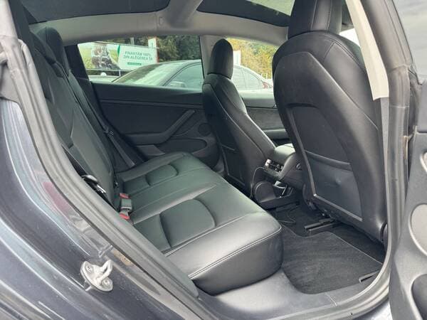 Tesla Model 3 2021 — Миниатюра 12