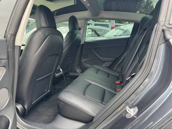Tesla Model 3 2021 — Миниатюра 13