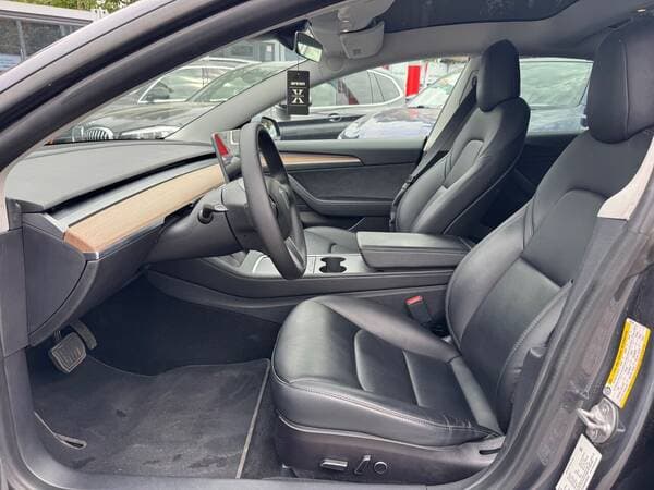 Tesla Model 3 2021 — Миниатюра 6