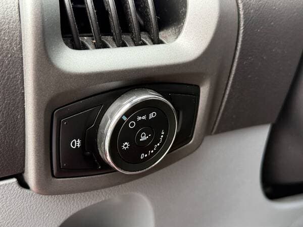 Ford Transit 2016 — Миниатюра 10