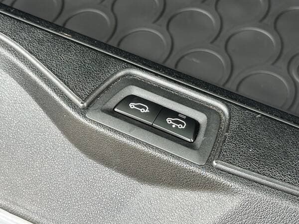 BMW X7 4.0i 2020 — Миниатюра 24