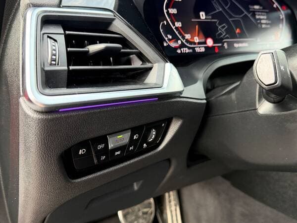 2019 BMW 330 — Miniatură 17