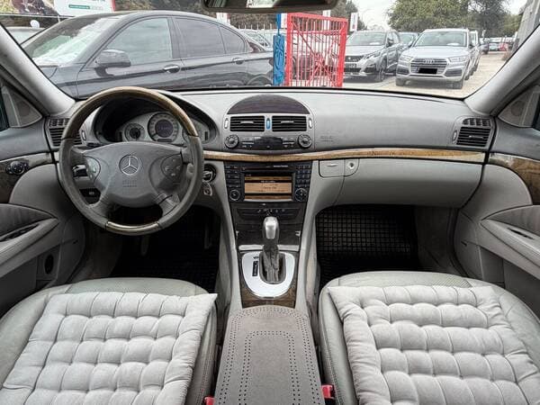 2003 Mercedes E 270 — Miniatură 7