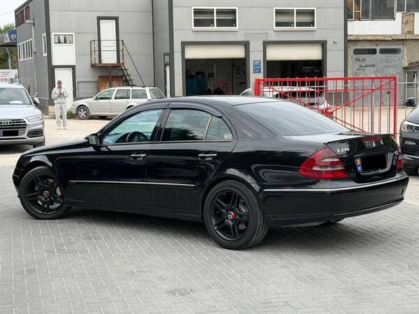 2003 Mercedes E 270 — Miniatură 3