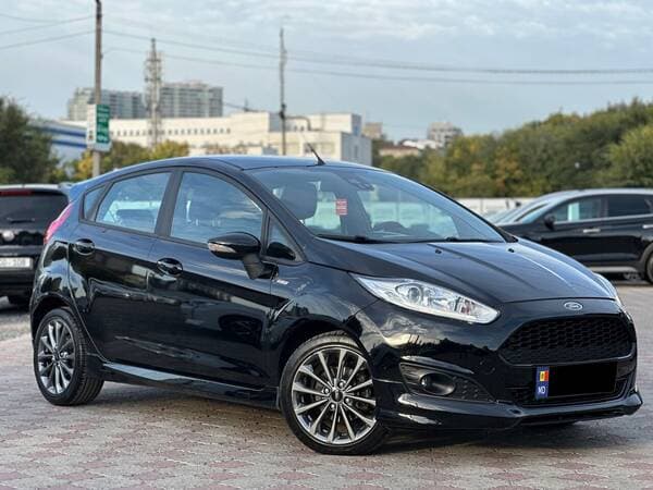 2016 Ford Fiesta — Miniatură 2