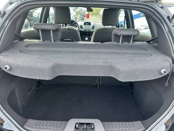 2016 Ford Fiesta — Miniatură 18