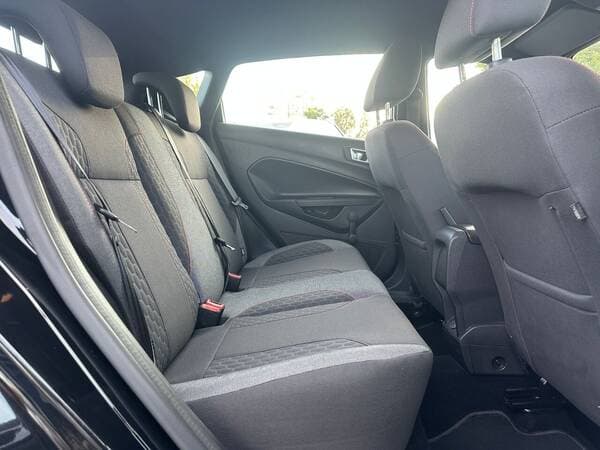 2016 Ford Fiesta — Miniatură 16