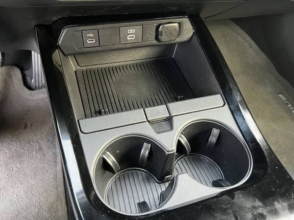2023 Toyota Prius — Miniatură 17