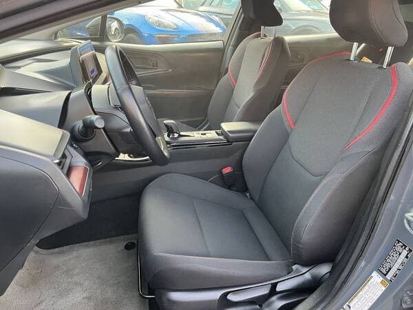 2023 Toyota Prius — Miniatură 6