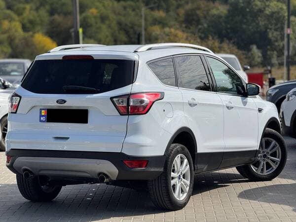 2018 Ford Kuga — Miniatură 3