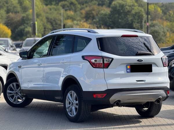 2018 Ford Kuga — Miniatură 4