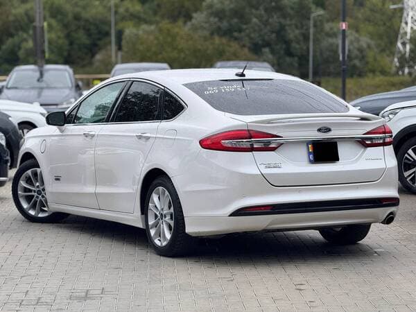 2016 Ford Fusion — Miniatură 4