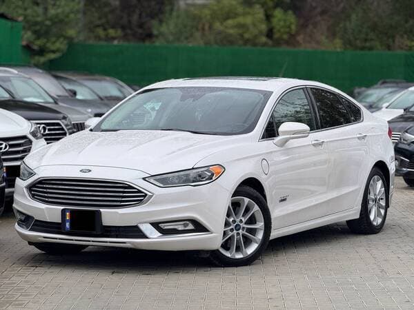 2016 Ford Fusion — Miniatură 2