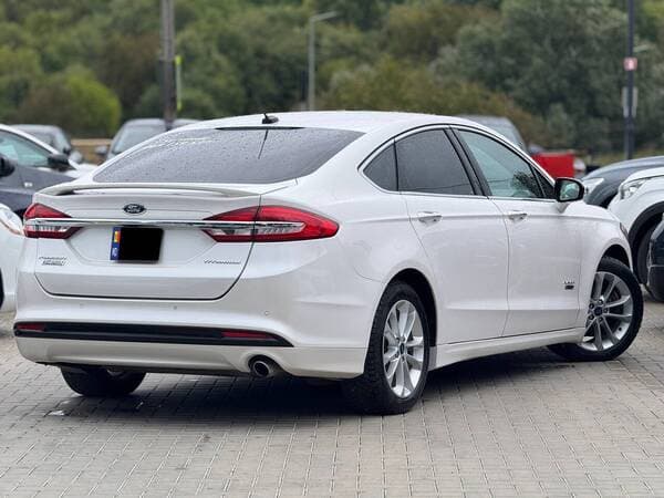 2016 Ford Fusion — Miniatură 3