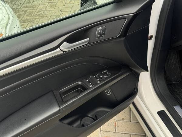 2016 Ford Fusion — Miniatură 19