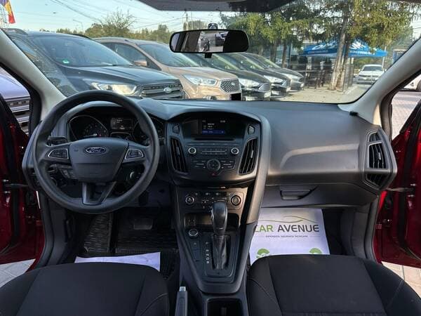 2017 Ford Focus — Miniatură 6