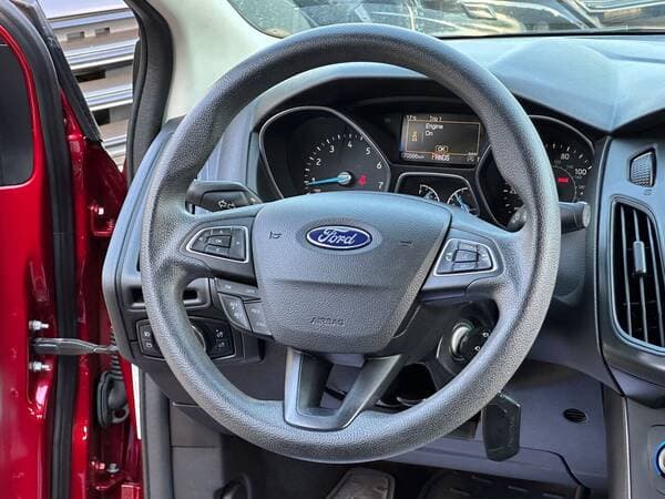 2017 Ford Focus — Miniatură 7