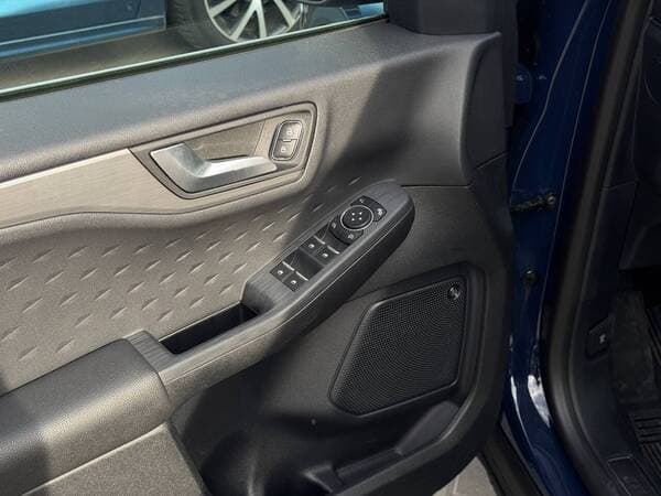 2020 Ford Kuga — Miniatură 17