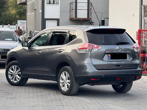 2017 Nissan X-Trail — Miniatură 3