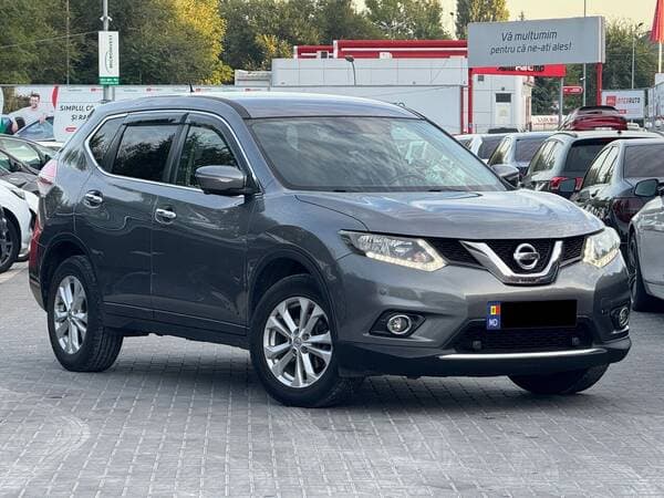 2017 Nissan X-Trail — Miniatură 2