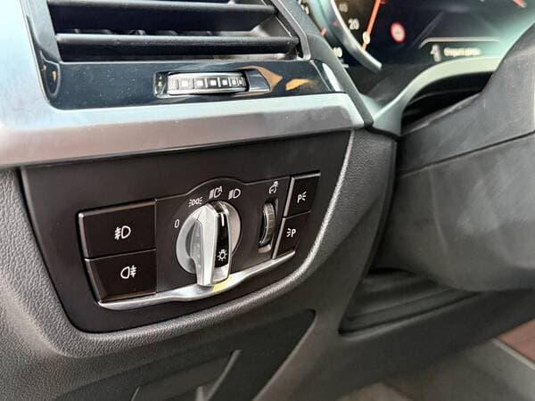 2019 BMW X4 3.0D — Miniatură 16