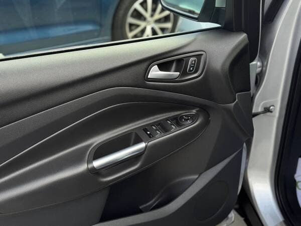 Ford Kuga 2018 — Миниатюра 16