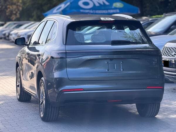 2025 Geely Galaxy Starship 7 — Miniatură 3
