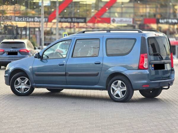 2009 Dacia Logan — Miniatură 3