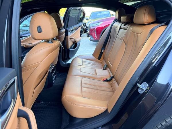 2018 BMW 530 — Miniatură 17