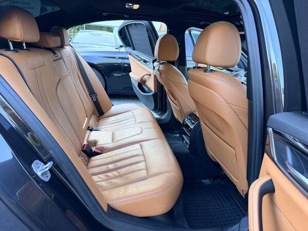 2018 BMW 530 — Miniatură 18