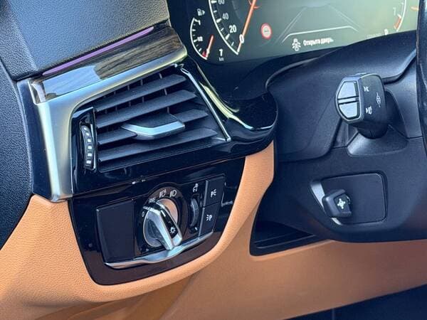 2018 BMW 530 — Miniatură 15