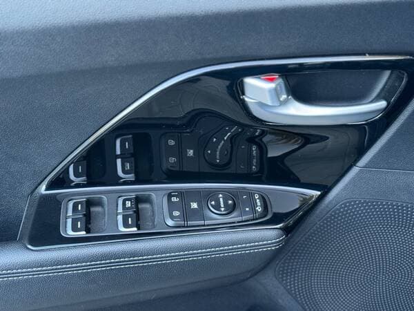 2017 Kia Niro — Miniatură 15