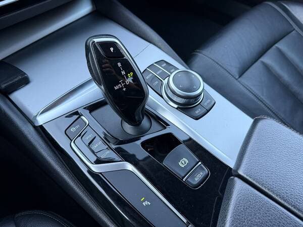 2018 BMW 520 — Miniatură 11
