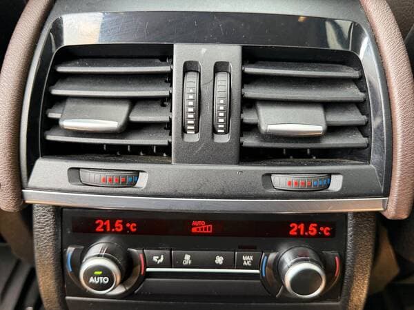 2016 BMW X5 4.0e — Miniatură 18