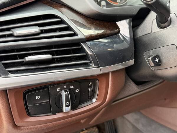 2016 BMW X5 4.0e — Miniatură 14