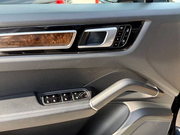 2019 Porsche Cayenne — Miniatură 15