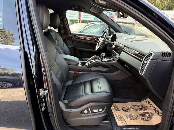 2019 Porsche Cayenne — Miniatură 7