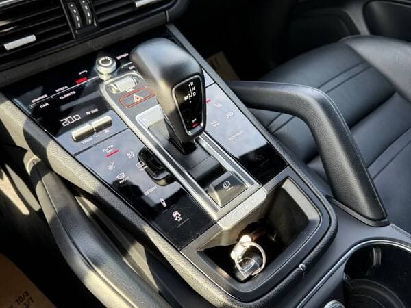 2019 Porsche Cayenne — Miniatură 14