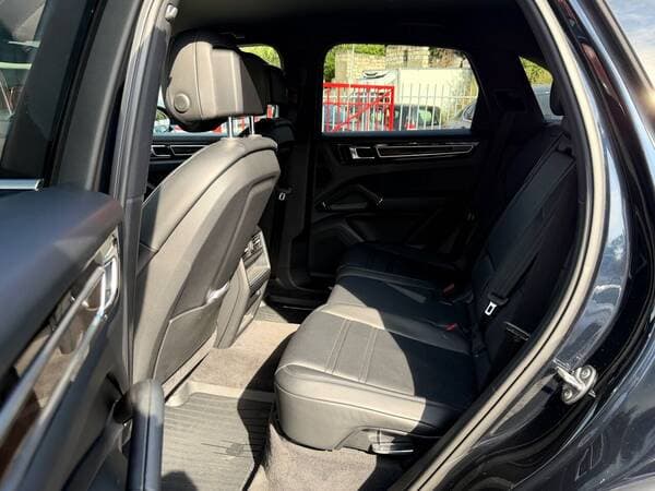 2019 Porsche Cayenne — Miniatură 17