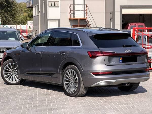 Audi E-tron 2019 — Миниатюра 3