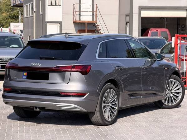 Audi E-tron 2019 — Миниатюра 4