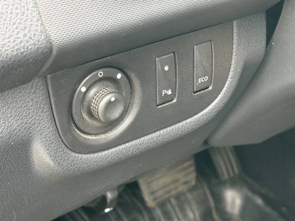 2017 Dacia Sandero — Miniatură 14