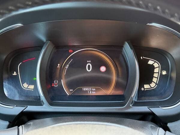 2018 Renault Grand Scenic — Miniatură 16