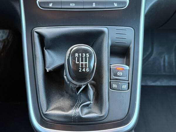 2018 Renault Grand Scenic — Miniatură 9