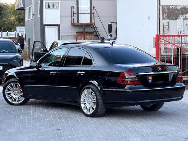 2008 Mercedes E 220 — Miniatură 4